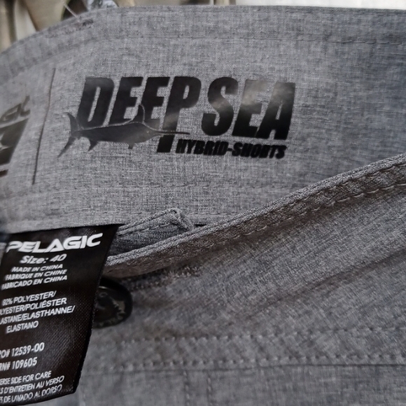 PELAGIC Deep Sea Hybrid Swim Board Shorts Sz 40 - Picture 7 of 8